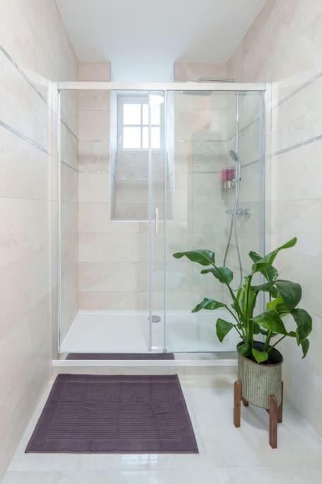Appartement Lumineux Avec Cour Chaumont  Exterior photo